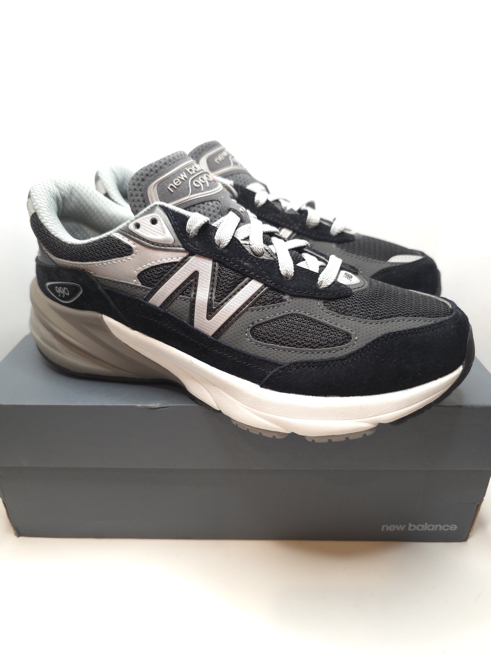 New Balance 990v6 Black Grey Size 7 Youth 8.5 Woman's Low Top Sneakers GC990BK6